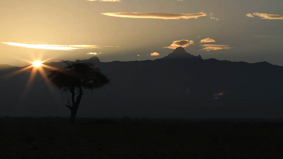 Monte Kenya visto dalla riserva natura di Ol Pejeta 