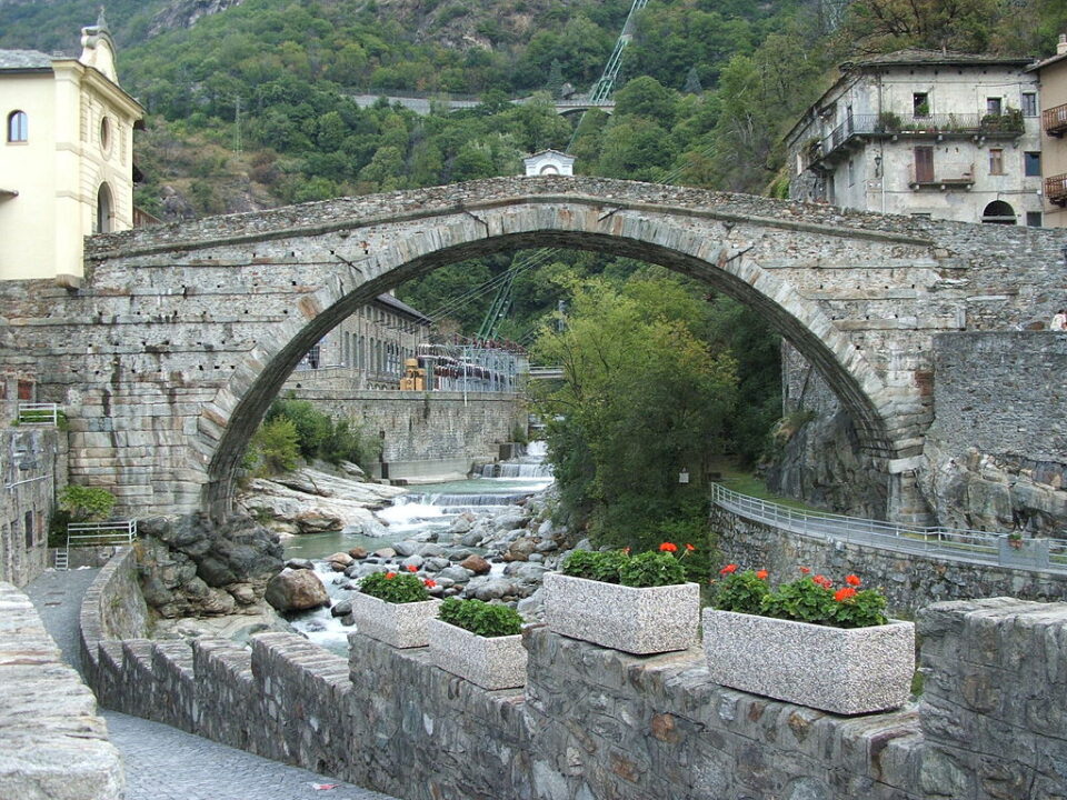 Il Ponte del diavolo di Pont Saint Martin - Avengers in Valle d'Aosta