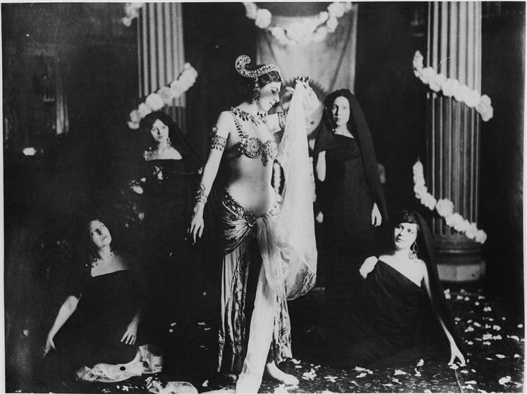 Natasha Romanoff e Mata Hari: Mata Hari al Museo Guimet