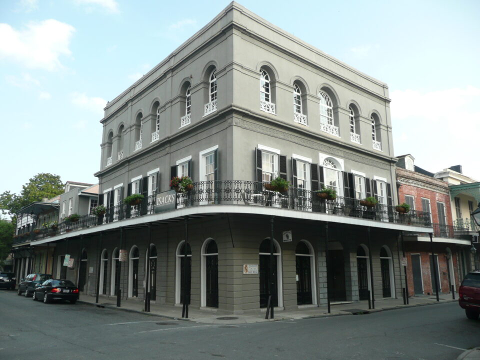 haunted mansion new orleans - LaLaurie Mansion